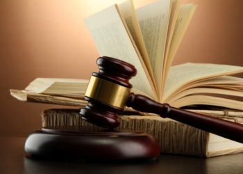 Житель Хатлона приговорен к 5 годам лишения свободы за кражу золотых изделий