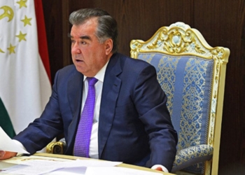 Президент освободил от занимаемых должностей глав Курган-тюбе, Шахритуса и Носири Хусрава