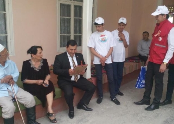 Представители ОКПТ Согда навещают ветеранов войны в Б.Гафуровском районе