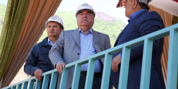 Фоторепортаж о рабочей поездке президента на стройплощадку Рогунской ГЭС