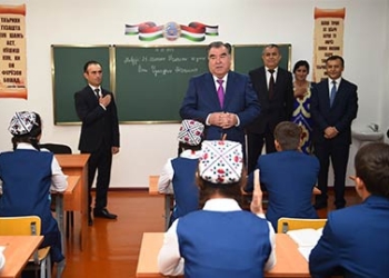 Президент совершает рабочий визит в Дангару