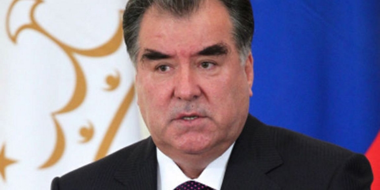 Эмомали Рахмон выразил соболезнования президенту Афганистана в связи с терактом в Кабуле