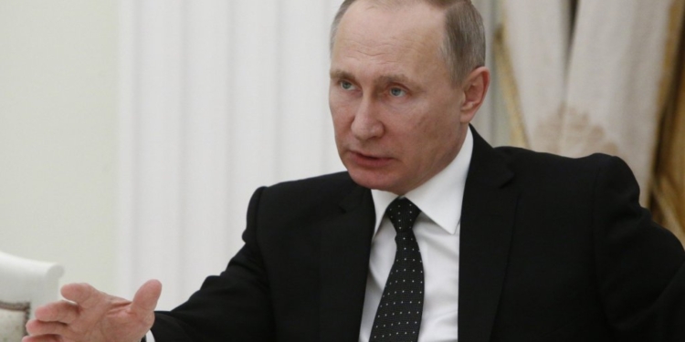 Путин предложил ввести присягу при получении российского гражданства