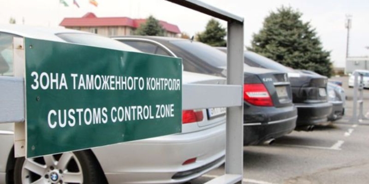 На севере Таджикистана раскрыта контрабанда бытовой техники и яблок