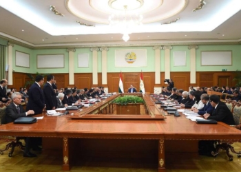 Эмомали Рахмон провел очередное заседание правительства