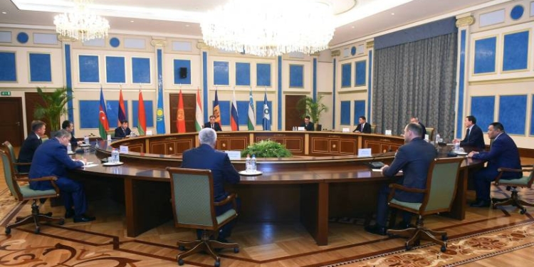 Эмомали Рахмон принял глав МВД стран участниц СНГ