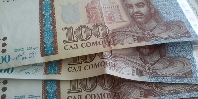 На юге Таджикистана задержан милиционер по подозрению в получении взятки