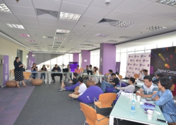 Участники Digital Camp Tcell работают над созданием бизнес-сайта уже 2 недели