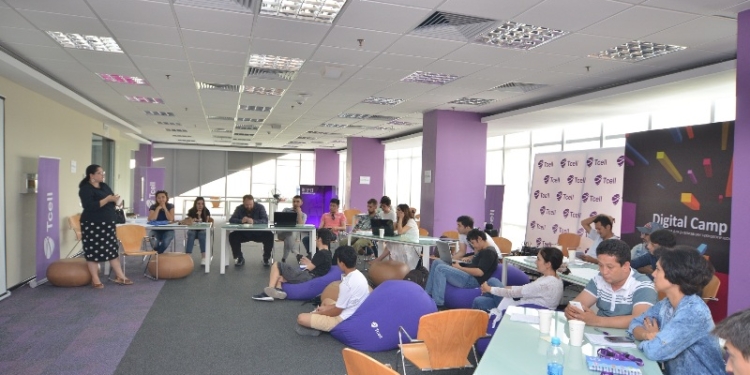 Участники Digital Camp Tcell работают над созданием бизнес-сайта уже 2 недели