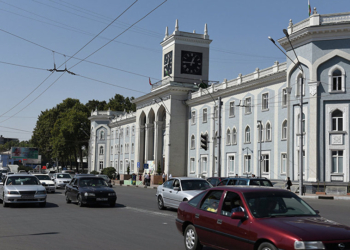 Первый выпуск Госинститута изобразительного искусства и дизайна получил дипломы