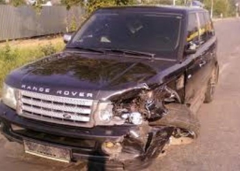 В Душанбе водитель-лихач сбил двух детей