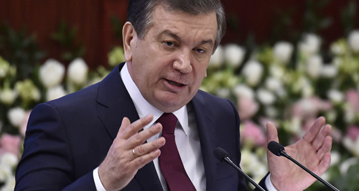 Президент Узбекистана раскритиковал школьную форму учащихся