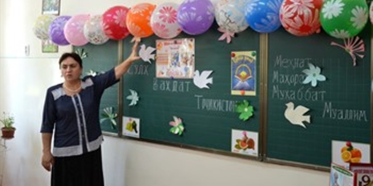 1 сентября — Иди Курбон. Минобрнауки решает вопрос о Дне знаний