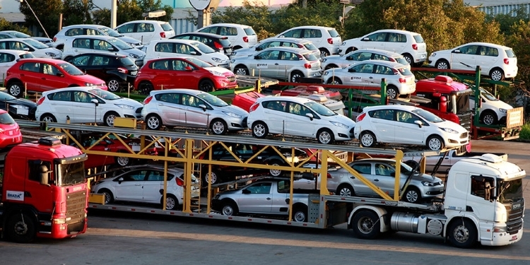 Сумма импорта автомашин в Таджикистане сократилась на 30%