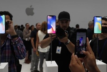 Китайские перекупщики продукции Apple заявляют о высоком спросе на iPhone 8