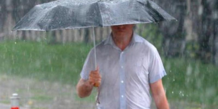 На Таджикистан надвигаются ливни и похолодание