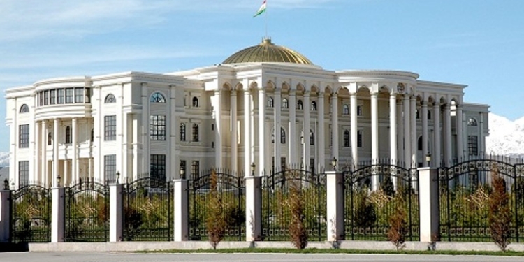 Правительство направило в парламент предложение об изменениях в законе «О праздничных днях»
