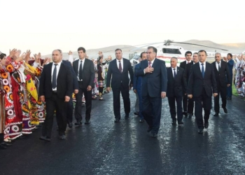 Президент Таджикистана и глава ИБР дали старт строительству участка автодороги Куляб Калаи Хумб