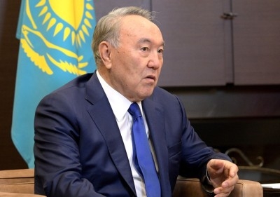 Назарбаев подписал указ о переводе алфавита с кириллицы на латинскую графику