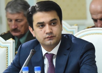 Рустам Эмомали налаживает постоянную связь с жителями столицы