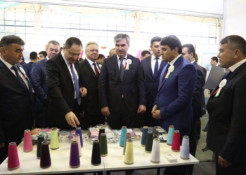 Таджикистан представляет в Ташкенте свою национальную продукцию