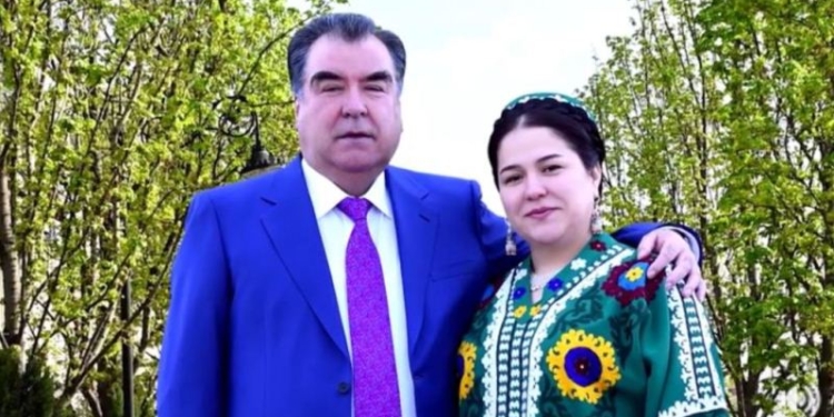Озода Рахмон отправила видеопоздравление Эмомали Рахмону 