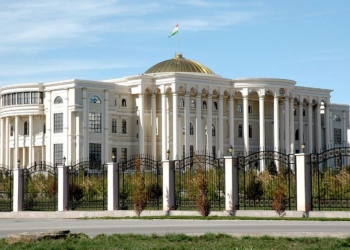 Эмомали Рахмон провел переговоры с братом Эмира Катара в Душанбе
