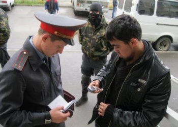 В Москве гражданин Таджикистана избил полицейского