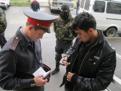 В Москве гражданин Таджикистана избил полицейского