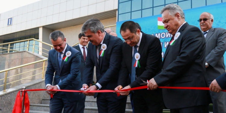 Выставка продукции Таджикистана в Ташкенте.  Фото «Газета.uz»