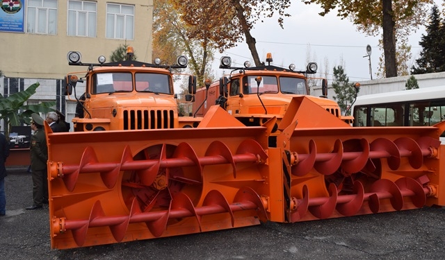 Япония передала регионам Таджикистана снегоуборочную технику на сумму свыше $400 тыс.