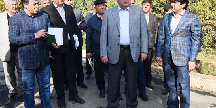 Эмомали Рахмон посетил Национальный парк Таджикистана