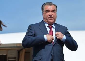 Эмомали Рахмон отбыл в Минск, на саммит ОДКБ