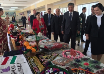 Посольство КНР в РТ открыло швейный цех в районе Абдурахмони Джоми