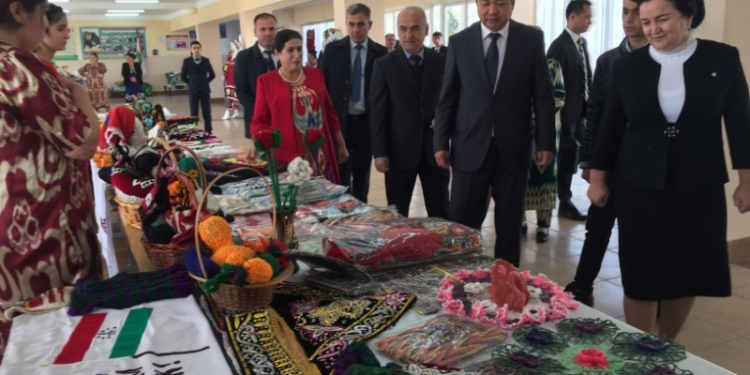 Посольство КНР в РТ открыло швейный цех в районе Абдурахмони Джоми
