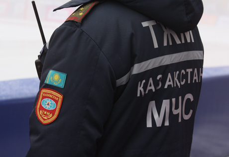 В Казахстане из неисправного автобуса эвакуировали 57 граждан Таджикистана