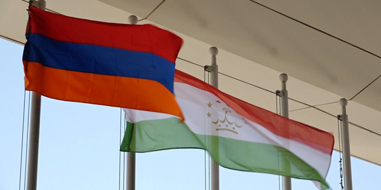 Армения рассматривает вопрос о безвизовом режиме с Таджикистаном