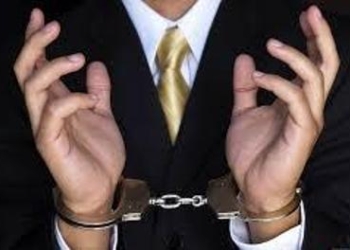 Архитектор Дж.Расуловского района подозревается в получении взятки