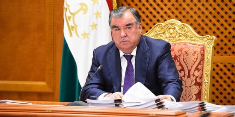 Эмомали Рахмон произвел кадровые изменения в аппарате президента