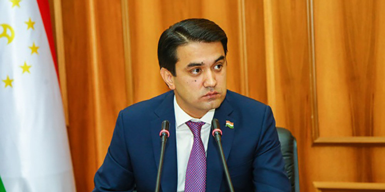 Рустам Эмомали поручил подготовиться к сезону «Хадж-2018»
