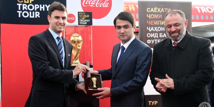Рустам Эмомали выразил признательность ФИФА и компании Coca-Cola
