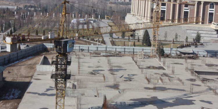 Строительство Национального театра Таджикистана временно приостановлено