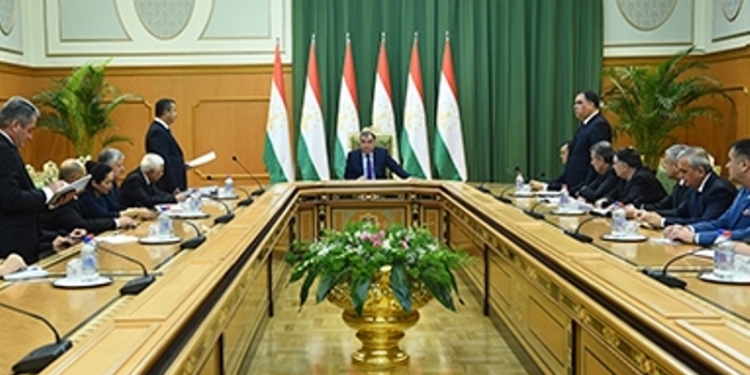 Президент произвел кадровые изменения в судах, таможне, руководстве ряда городов и районов