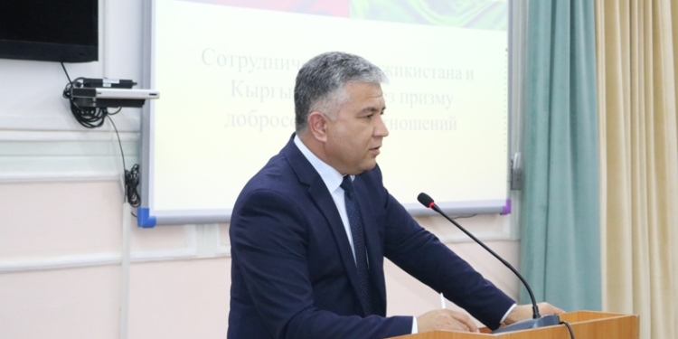 Посол Таджикистана прочитал лекцию в дипломатической академии МИД Кыргызстана
