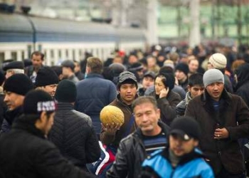 Трудовые мигранты в Узбекистане получат скидку в 20% на авиа- и ж/д билеты