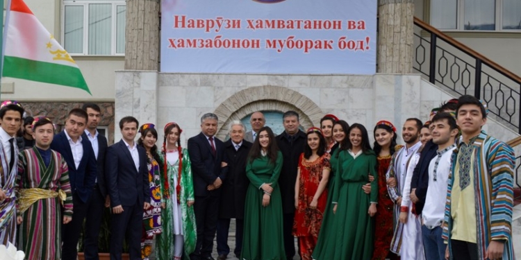 В посольстве Таджикистана в Бишкеке отметили Навруз