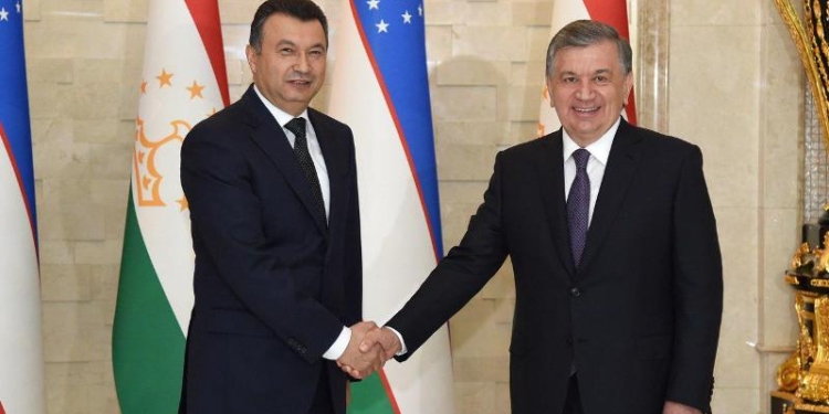Ш.Мирзиёев и К.Расулзода отметили важность принятия «дорожной карты» для реализации договоренностей