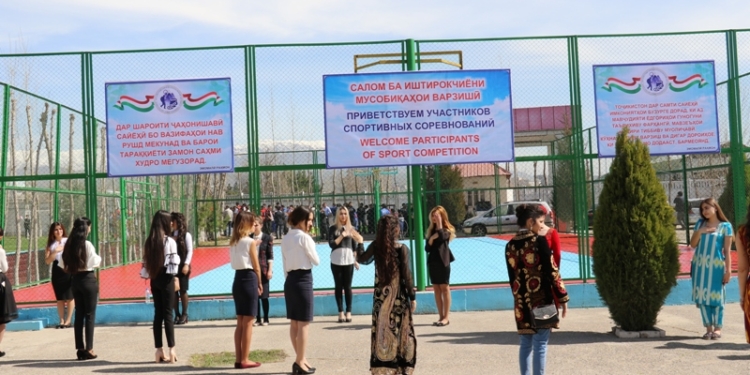 В Душанбе проходят спортивные состязания на Кубок министра иностранных дел