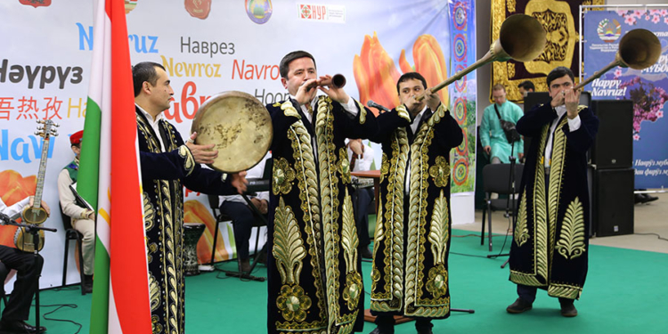 На Старом Арбате прошли Дни Навруза