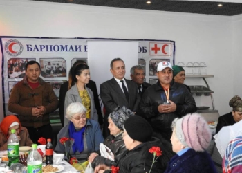 ОКПТ Согда провел в Гулистоне благотворительную акцию в честь Дня матери